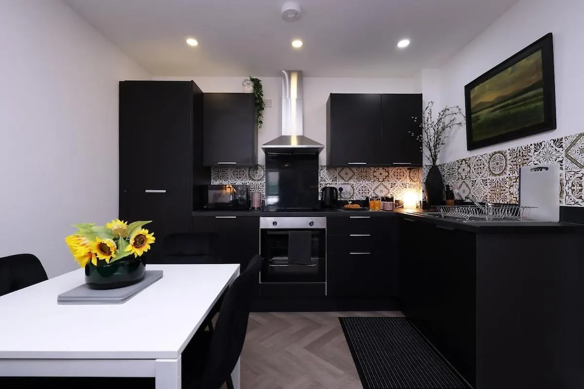 26 7 Mins Stadium Central Apart Sleeps 4 카디프 0*,  영국